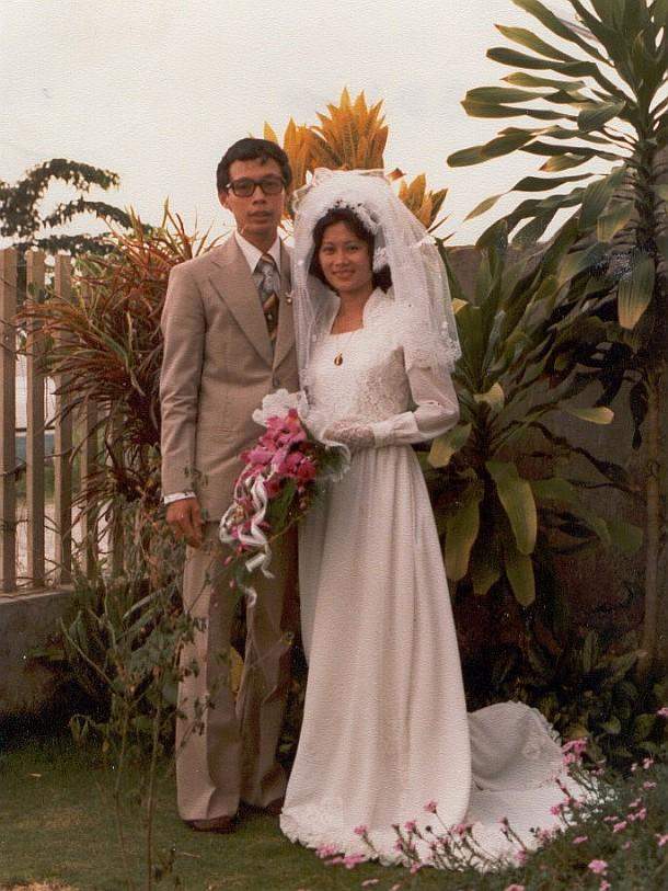 Pasangan yang berbahagia, Surabaya, 1 Desember 1978 : Friday : 01. December 1978
